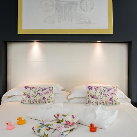 Metropolis - Hotel di Charme Rome Bagian luar foto