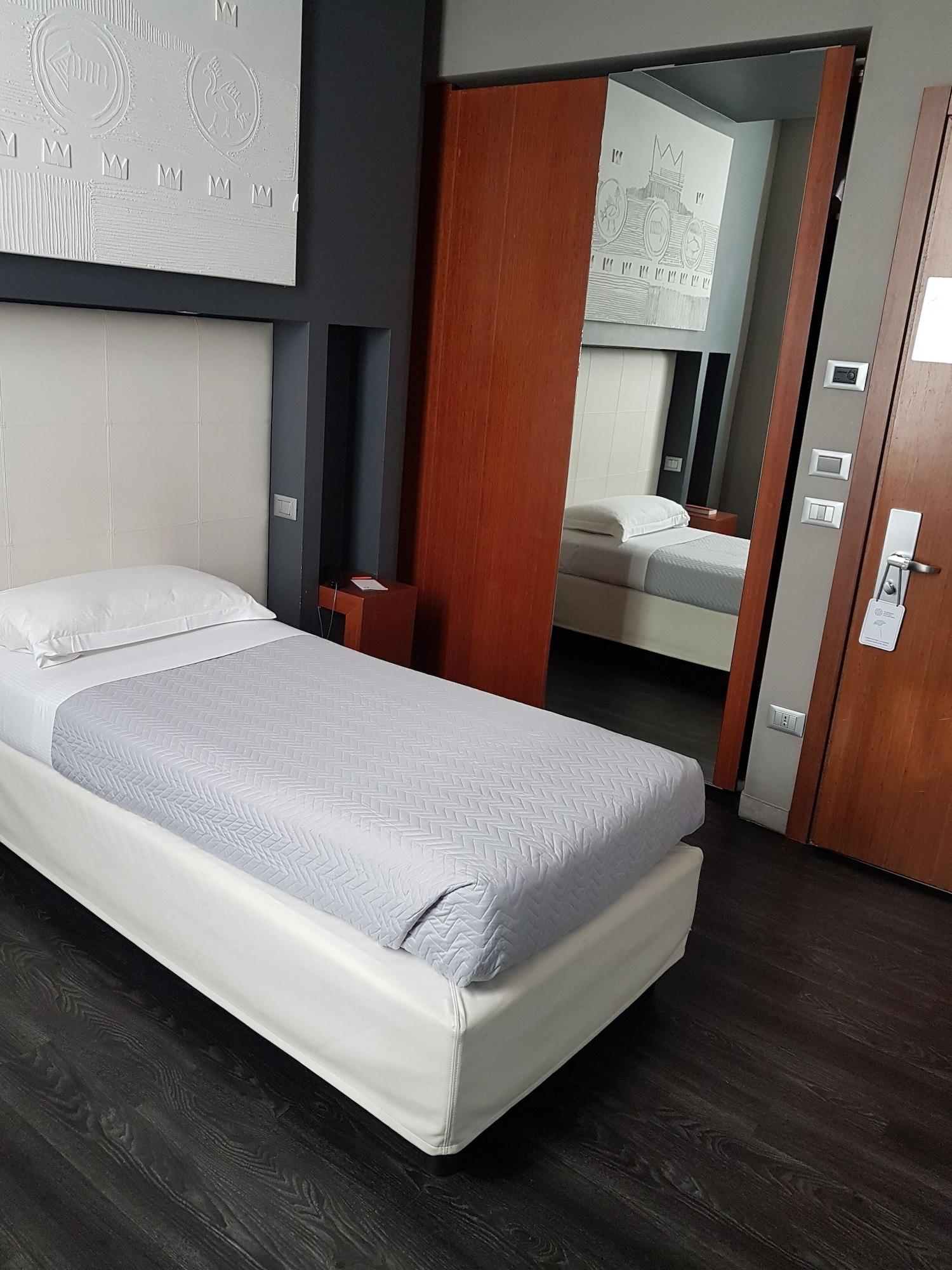 Metropolis - Hotel di Charme Rome Bagian luar foto